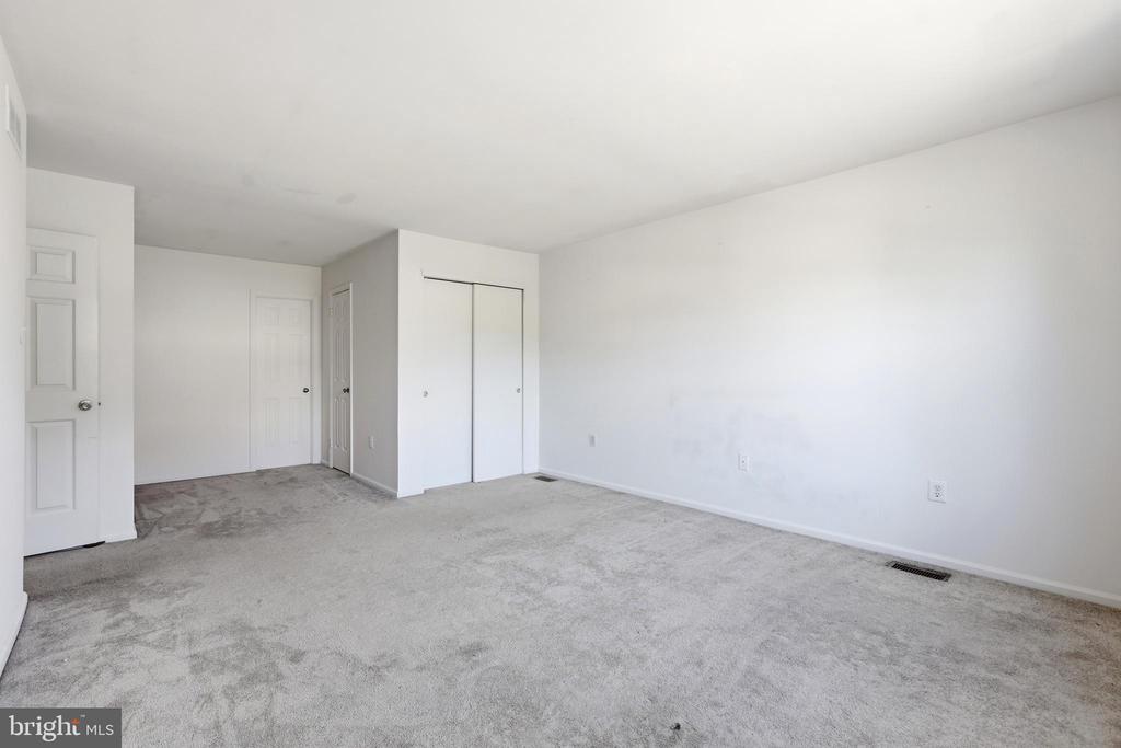 136 N TIMBER ROAD