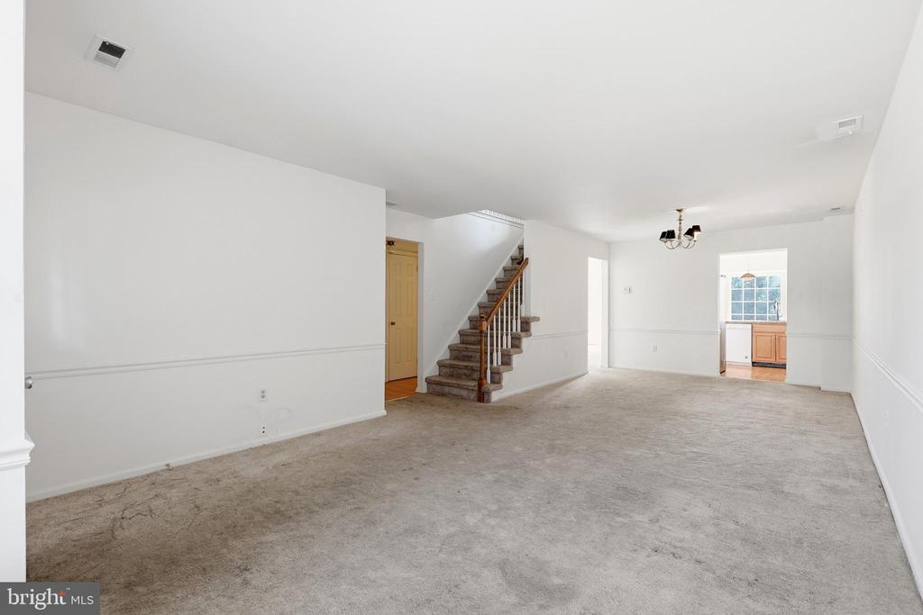 136 N TIMBER ROAD