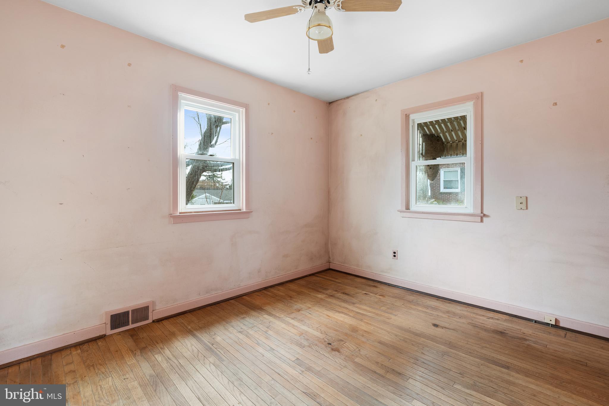 1508 Robin Rd