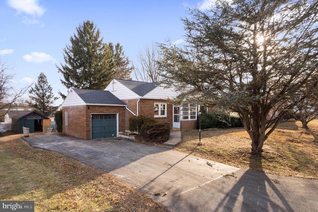 1508 Robin Rd