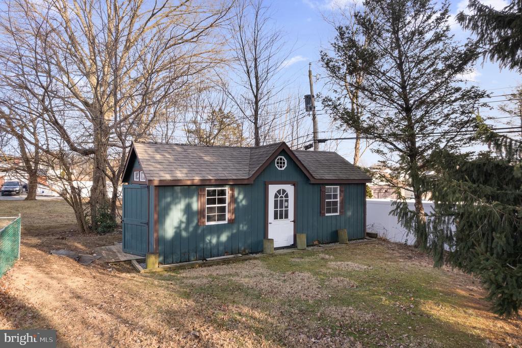 1508 Robin Rd