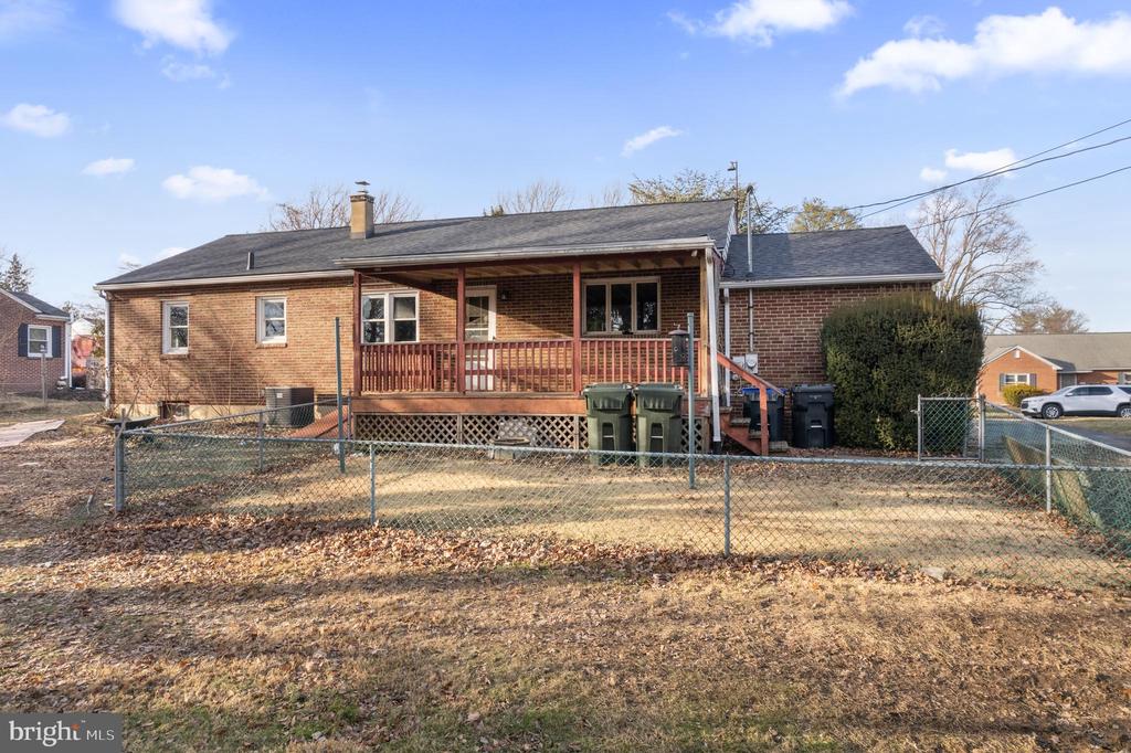 1508 Robin Rd