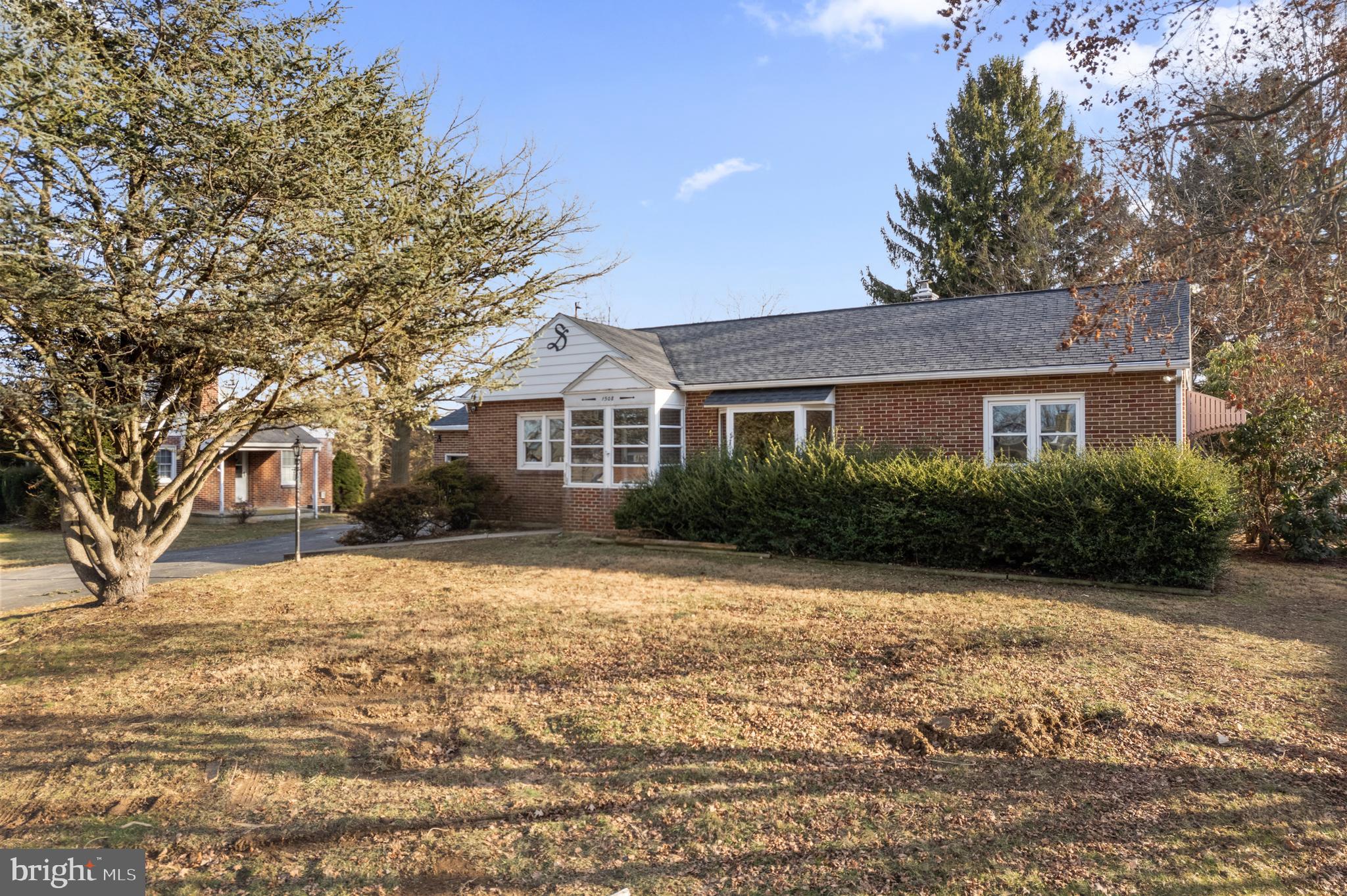 1508 Robin Rd