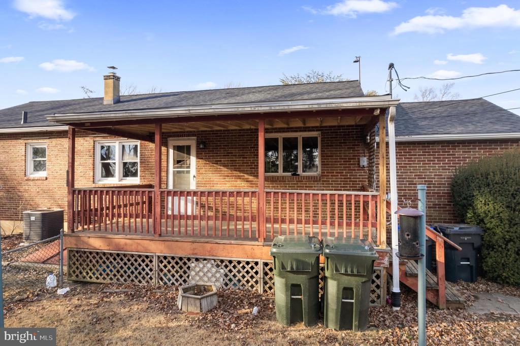 1508 Robin Rd