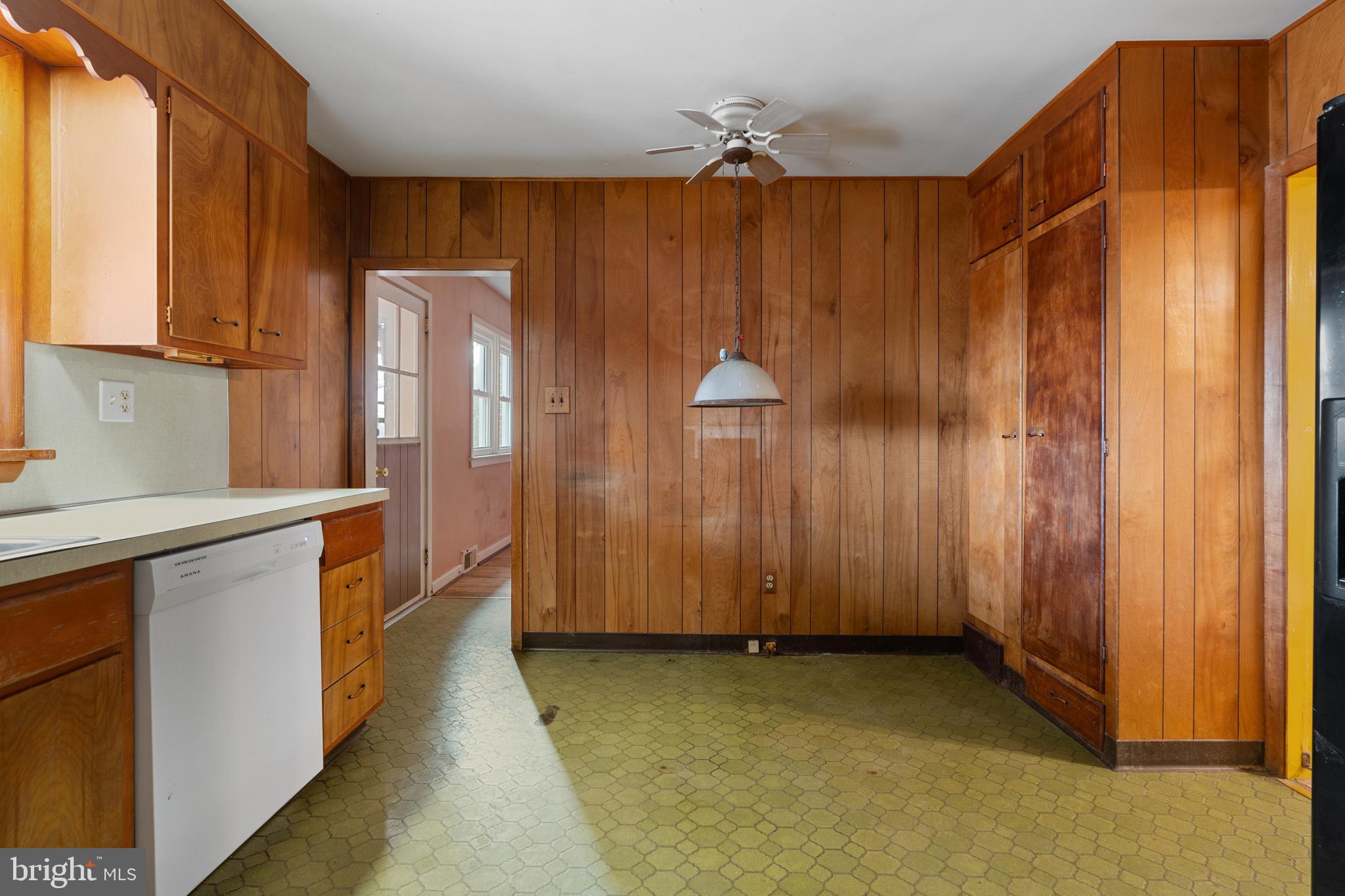 1508 Robin Rd
