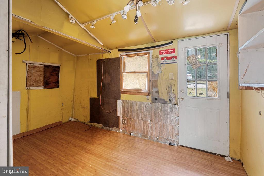 527 Berwyn Baptist Rd