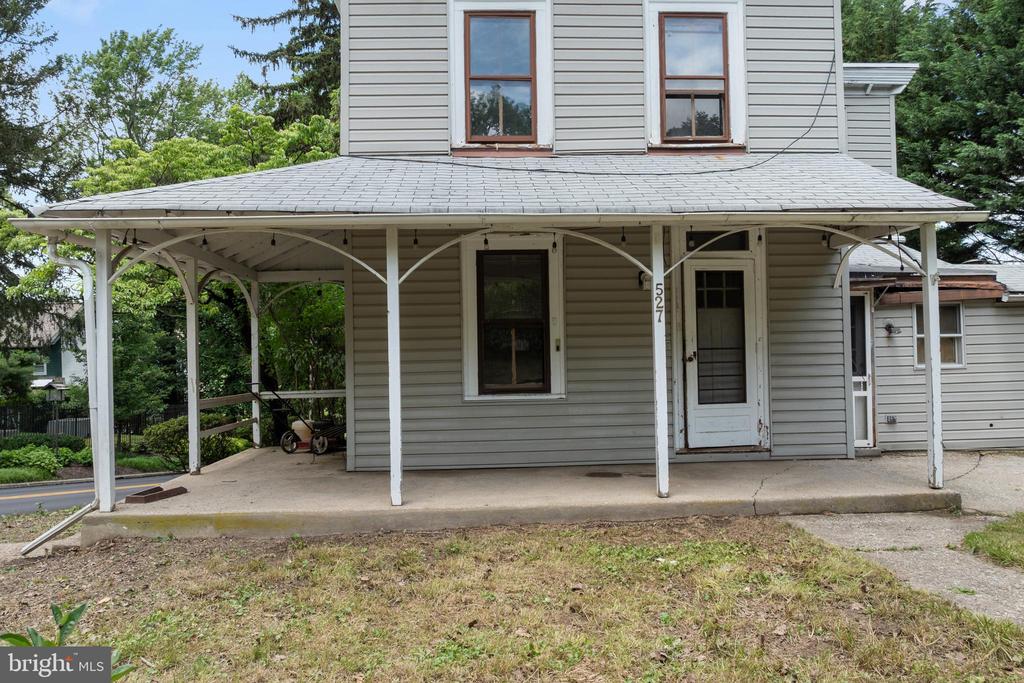 527 Berwyn Baptist Rd