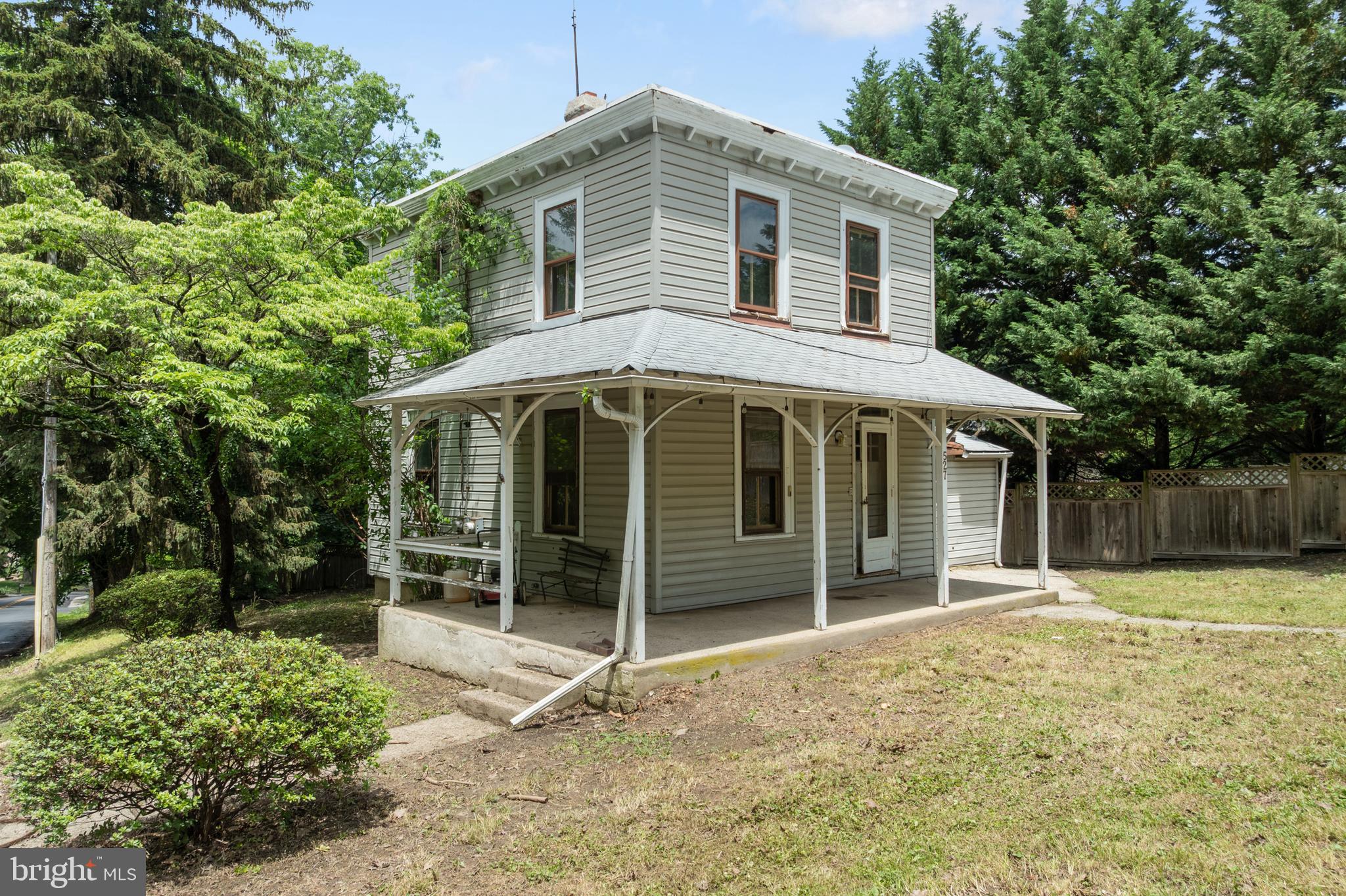 527 Berwyn Baptist Rd