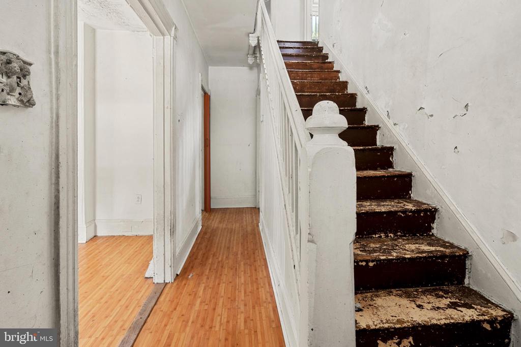 527 Berwyn Baptist Rd