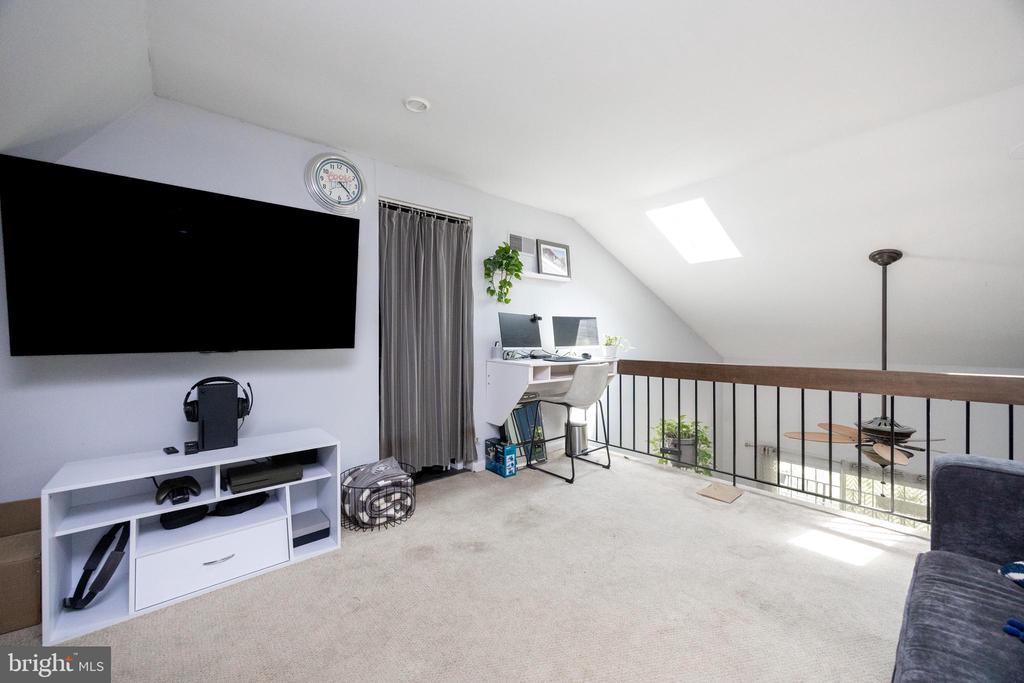 443 WESTRIDGE DRIVE 102