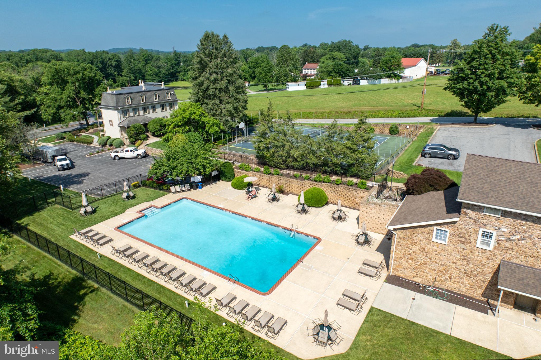 443 WESTRIDGE DRIVE 102