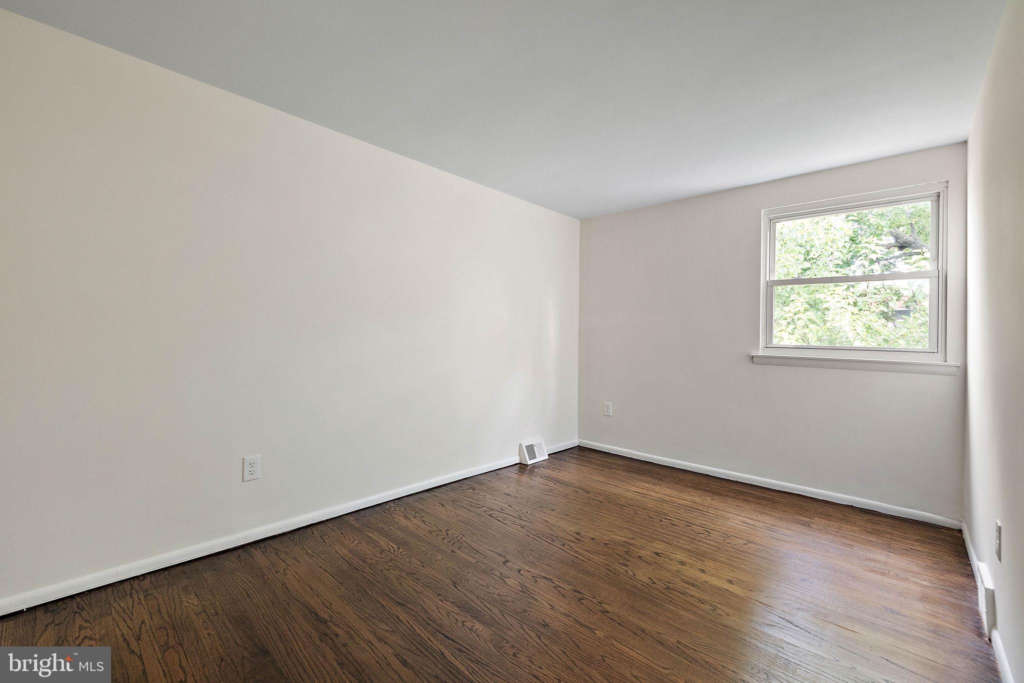 1545 Rainer Rd