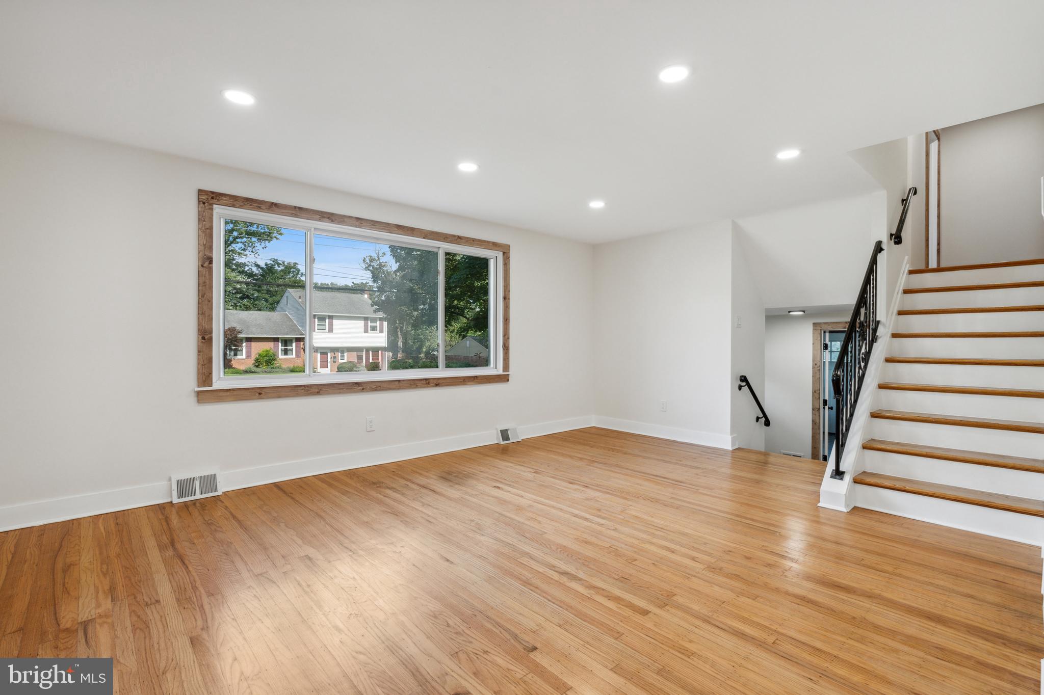 825 Adams Dr