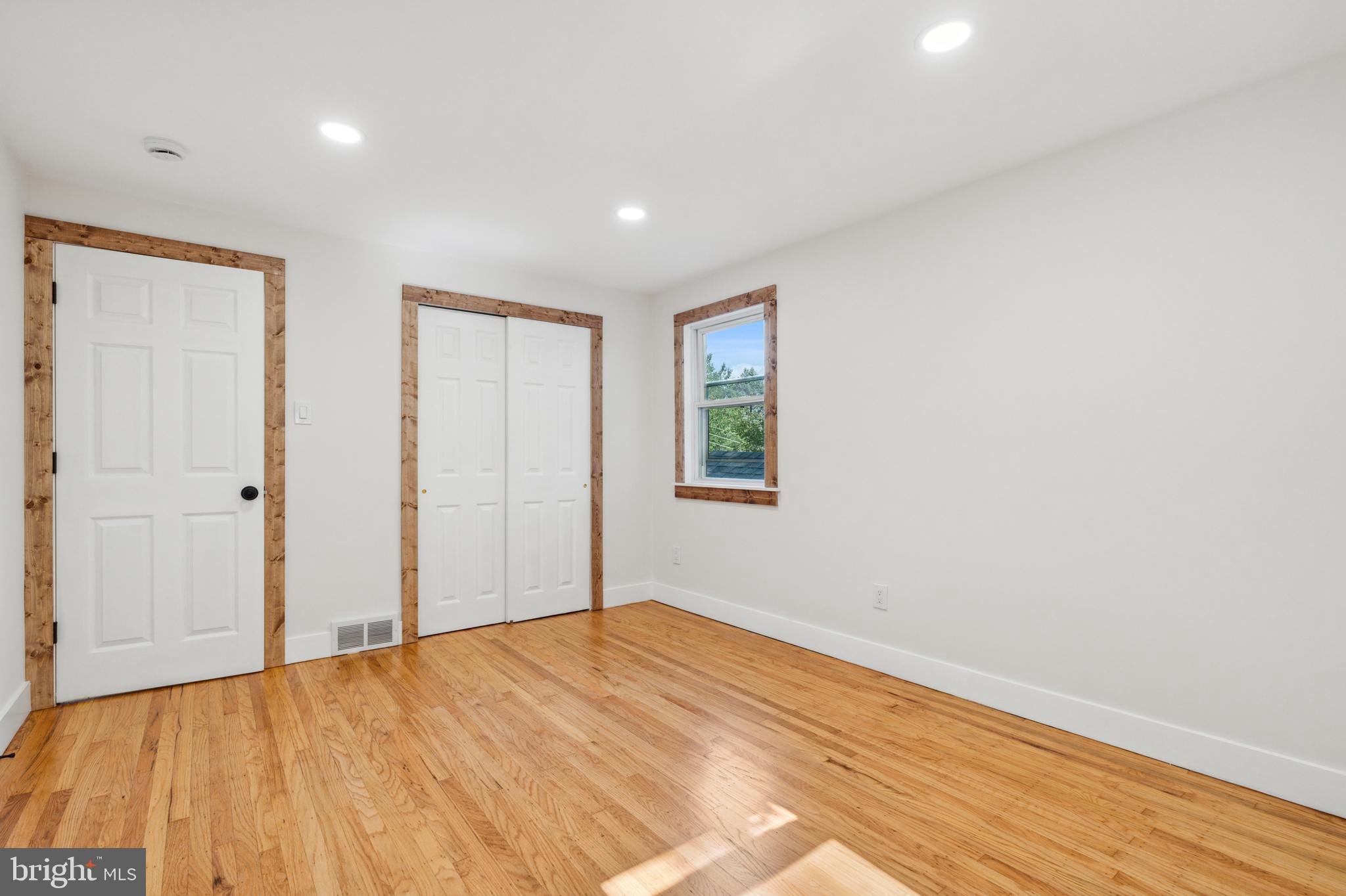 825 Adams Dr