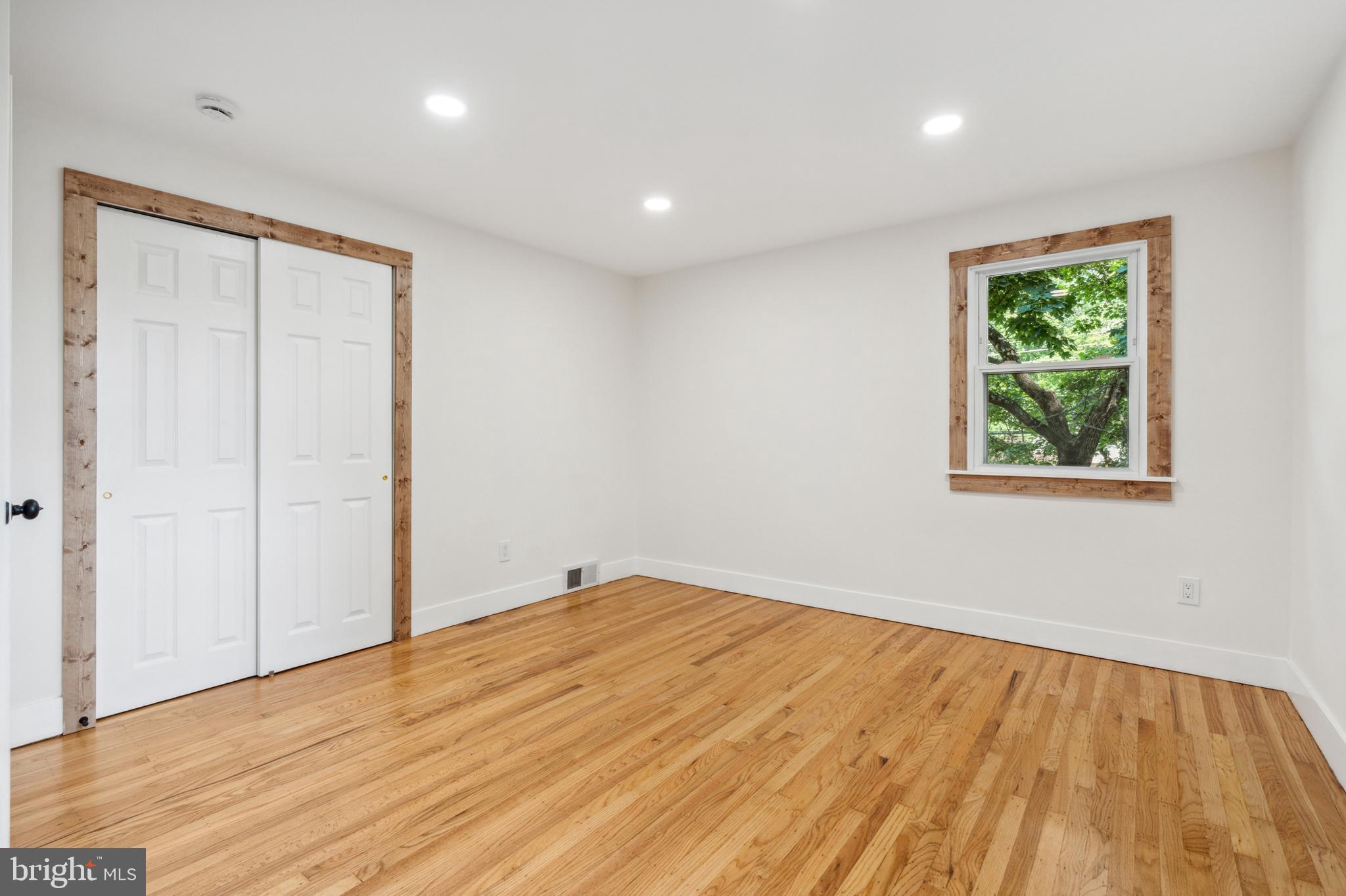 825 Adams Dr