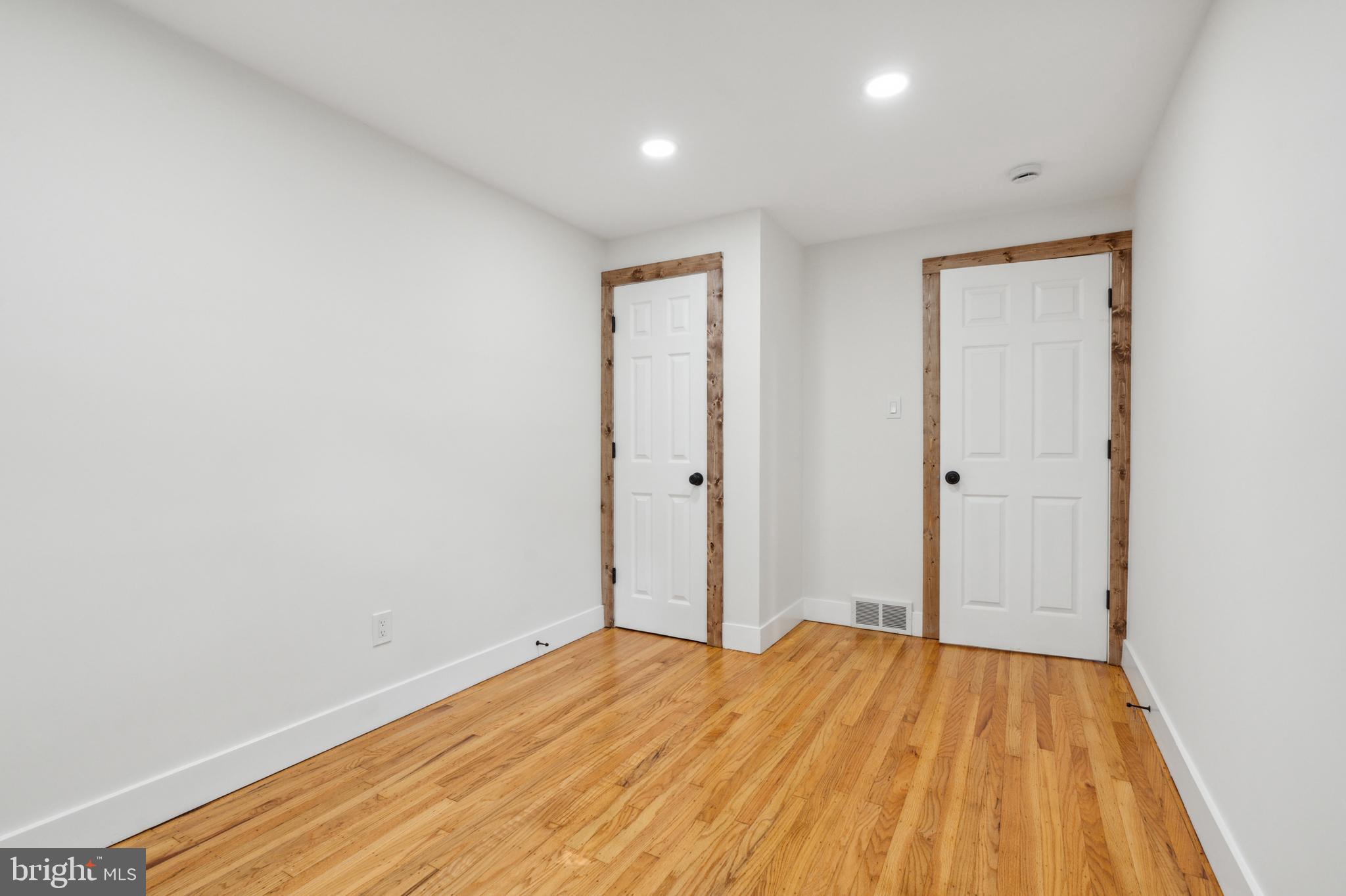 825 Adams Dr