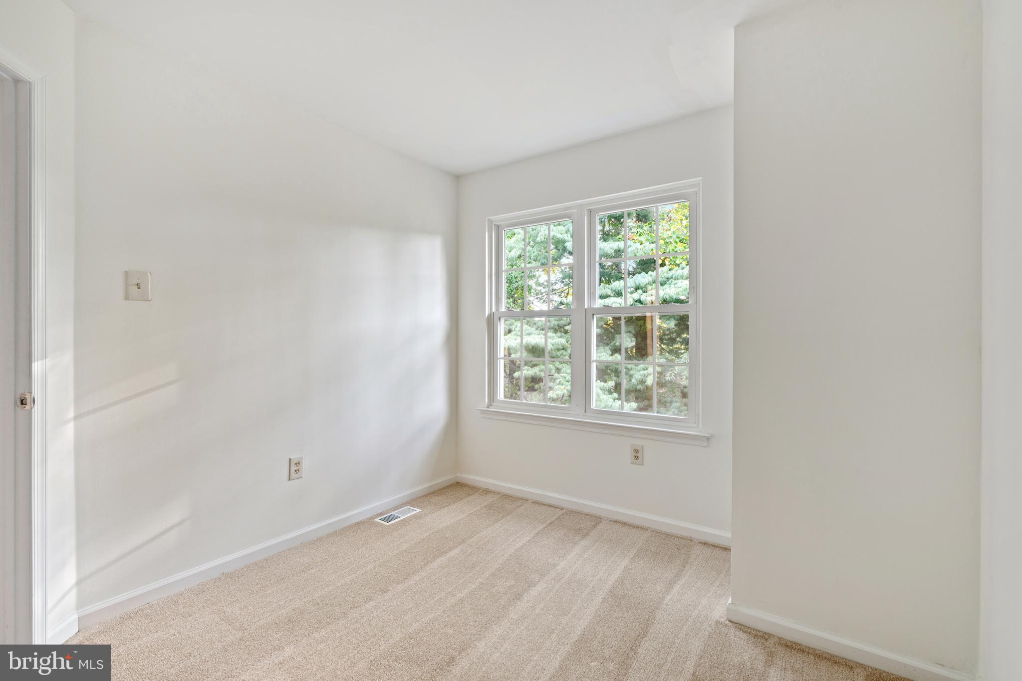 161 Nottingham Ct