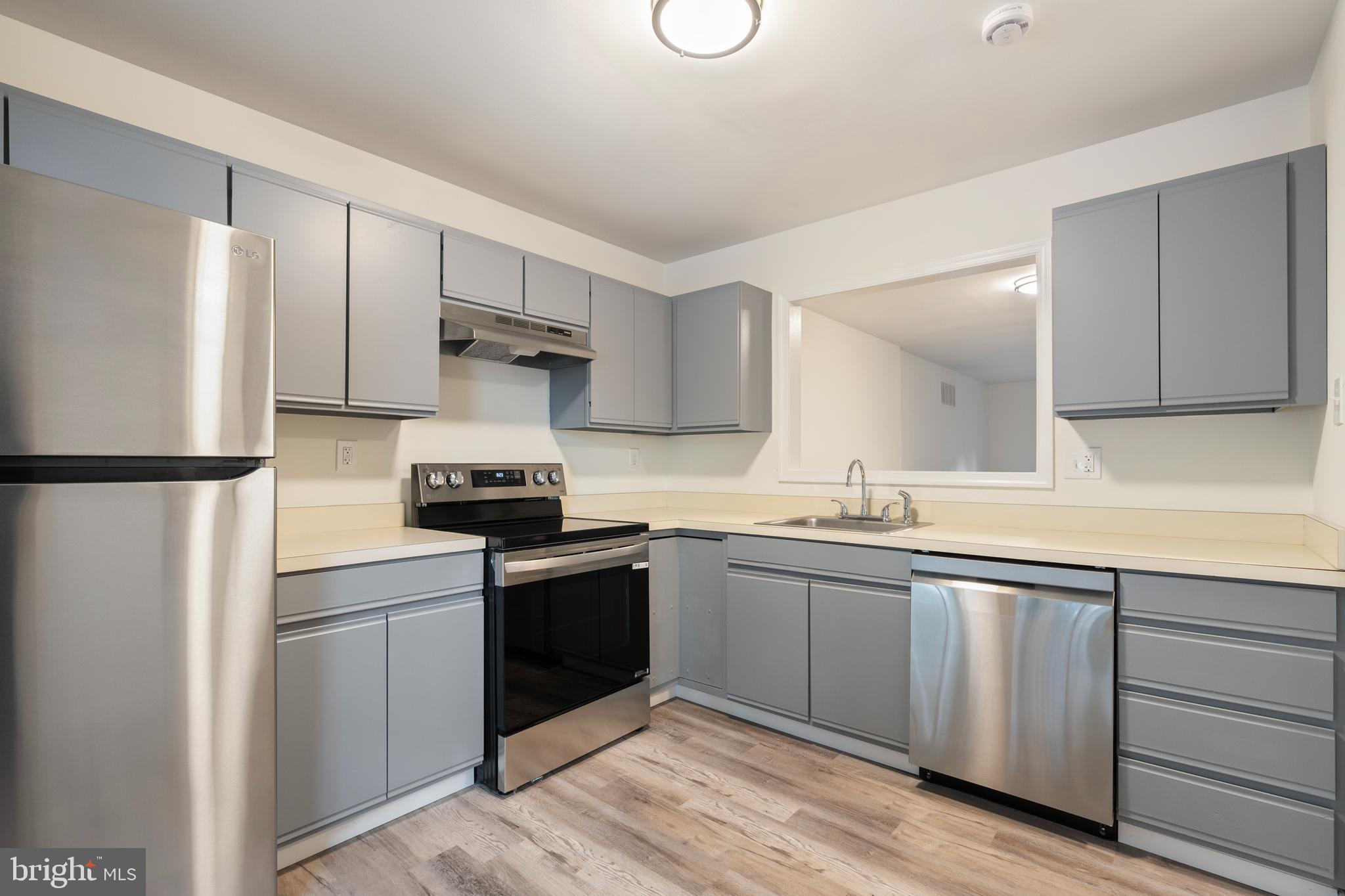 161 Nottingham Ct