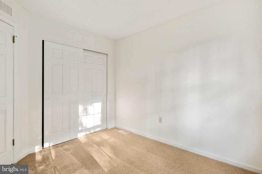 161 Nottingham Ct