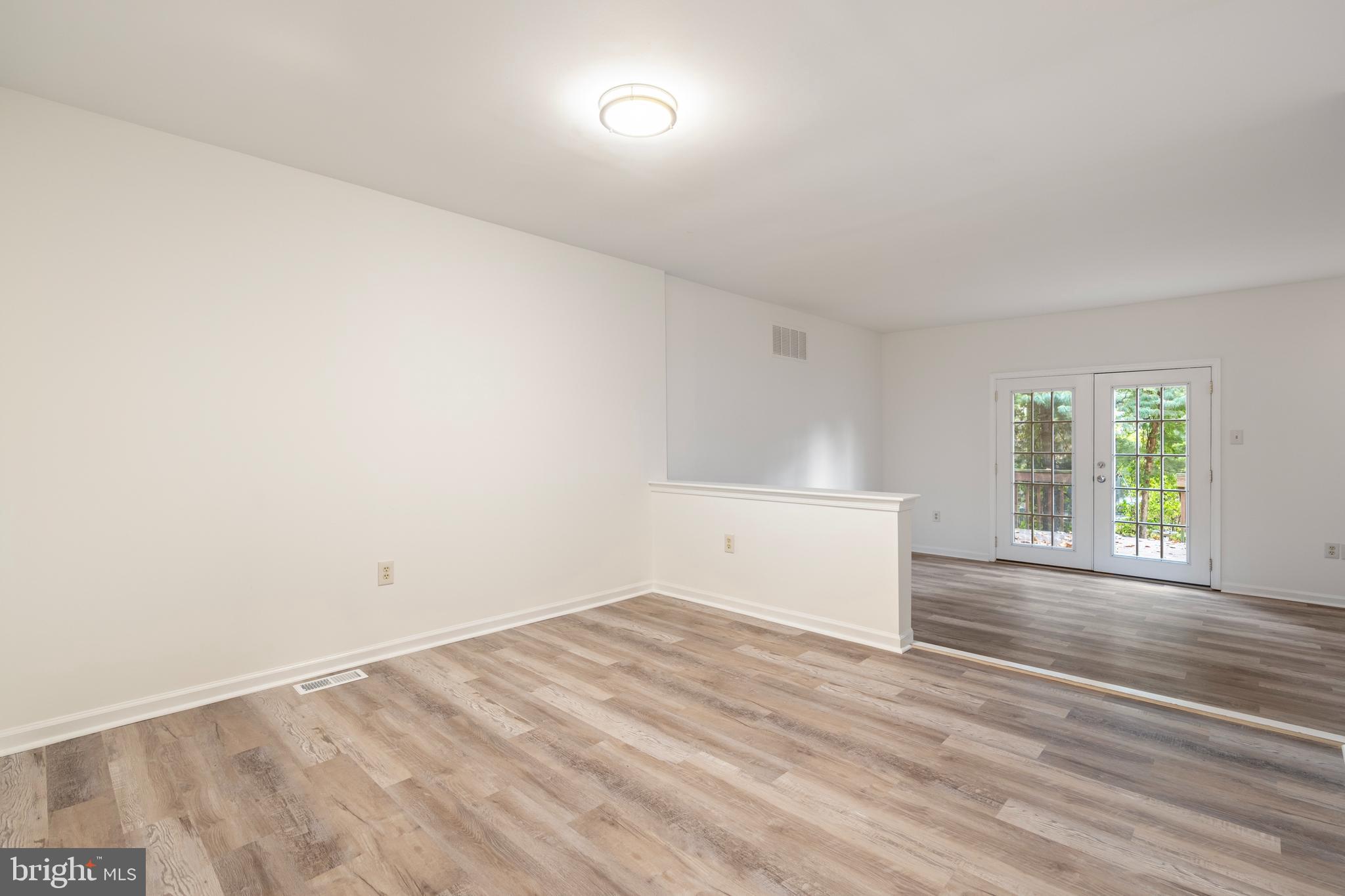 161 Nottingham Ct