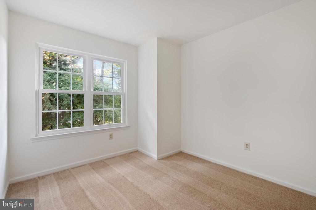 161 Nottingham Ct