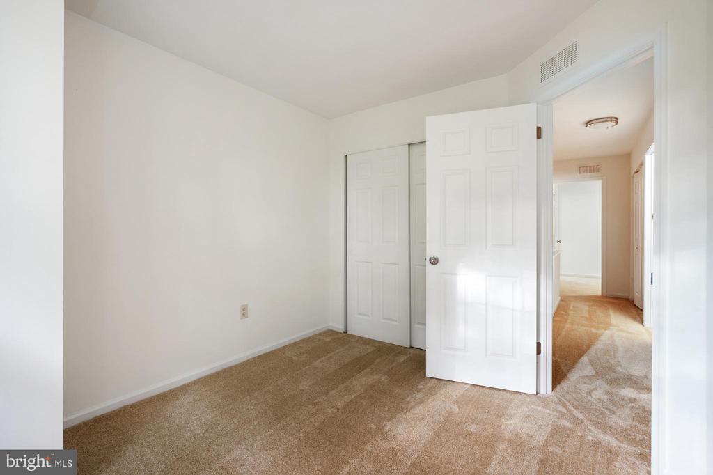 161 Nottingham Ct