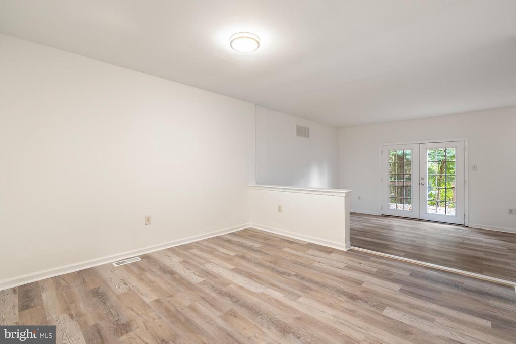 161 Nottingham Ct