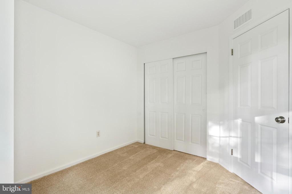 161 Nottingham Ct