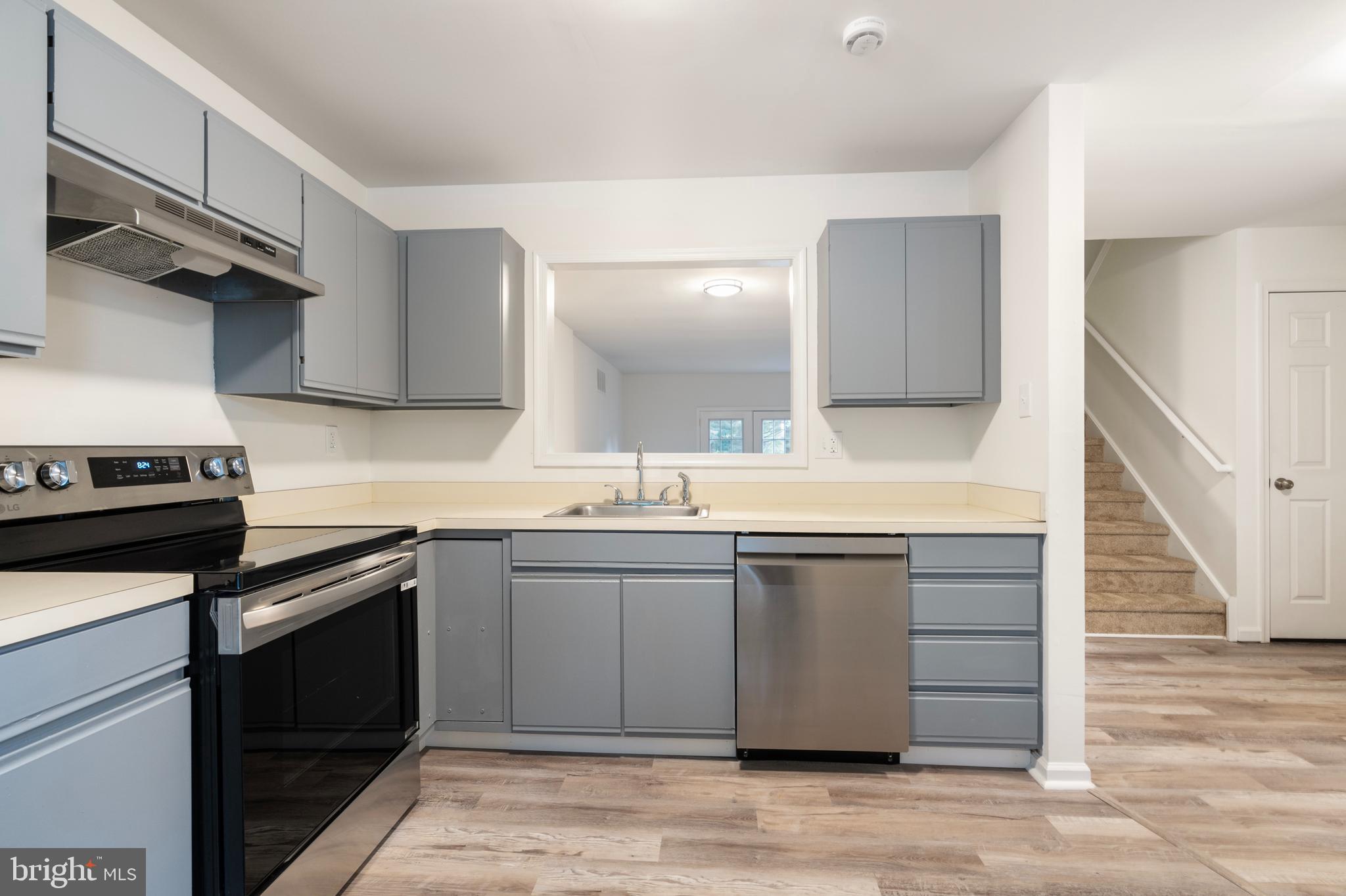 161 Nottingham Ct