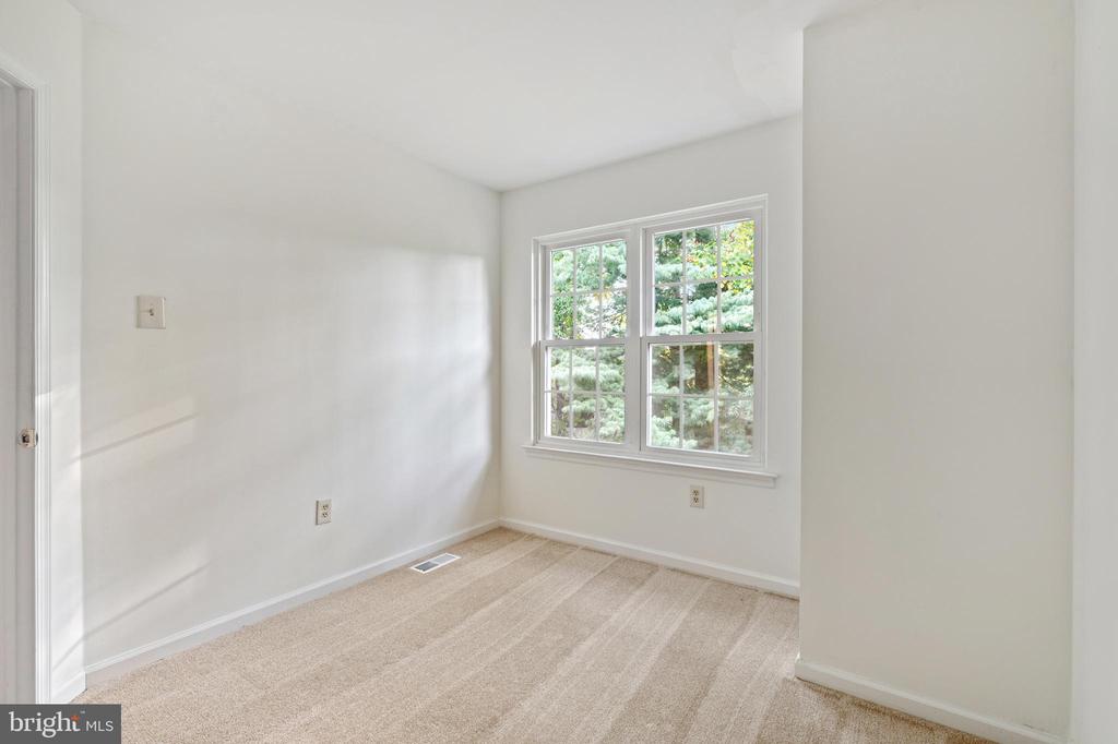 161 Nottingham Ct