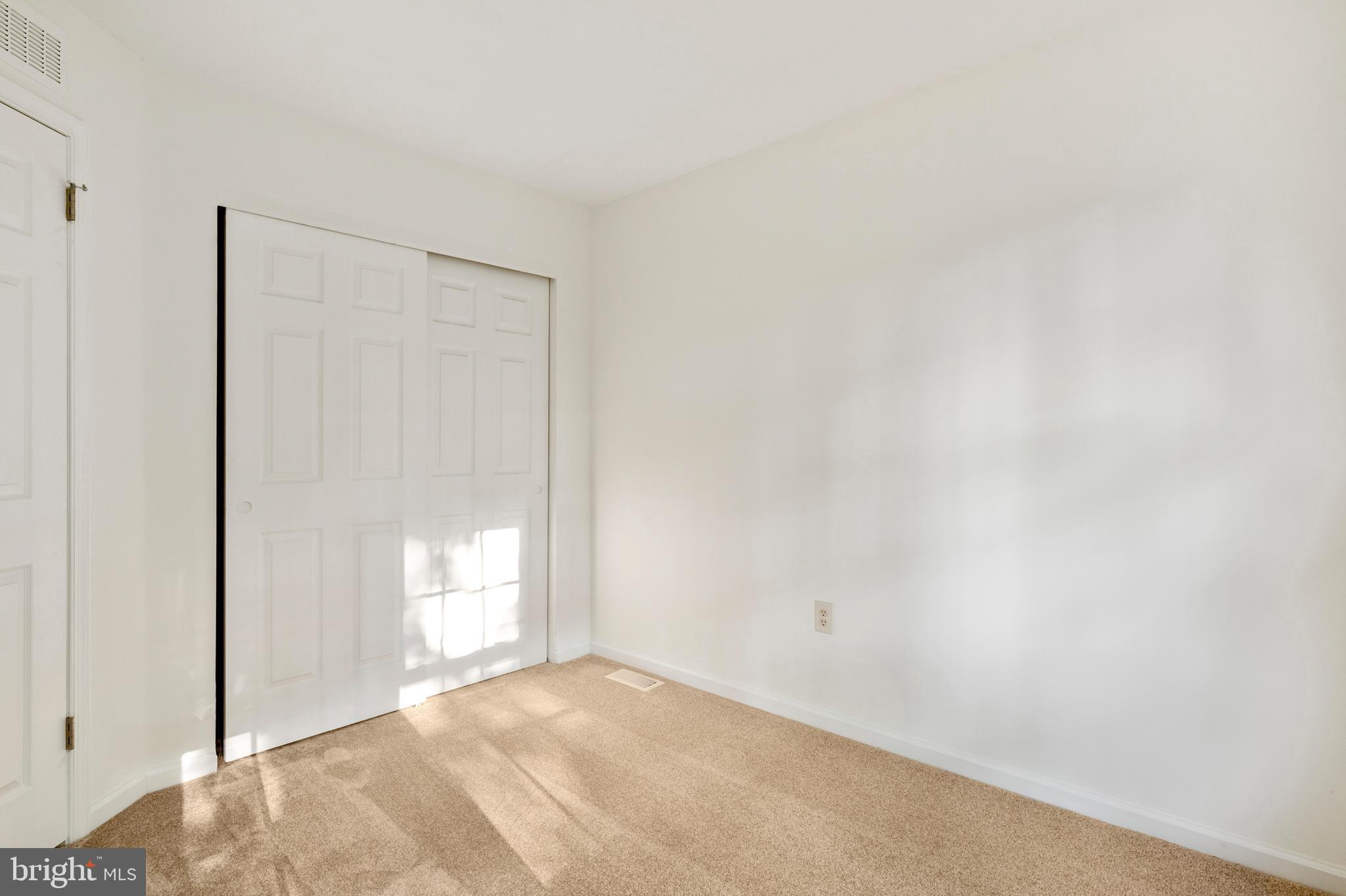 161 Nottingham Ct