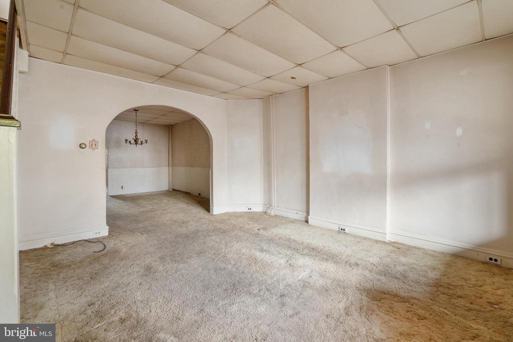 810 McDowell Ave