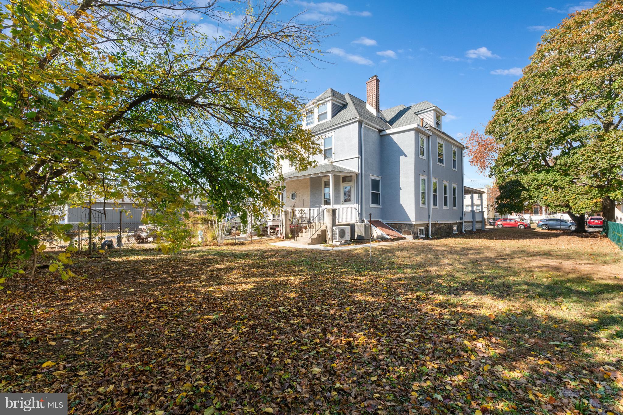 318 Seminole St
