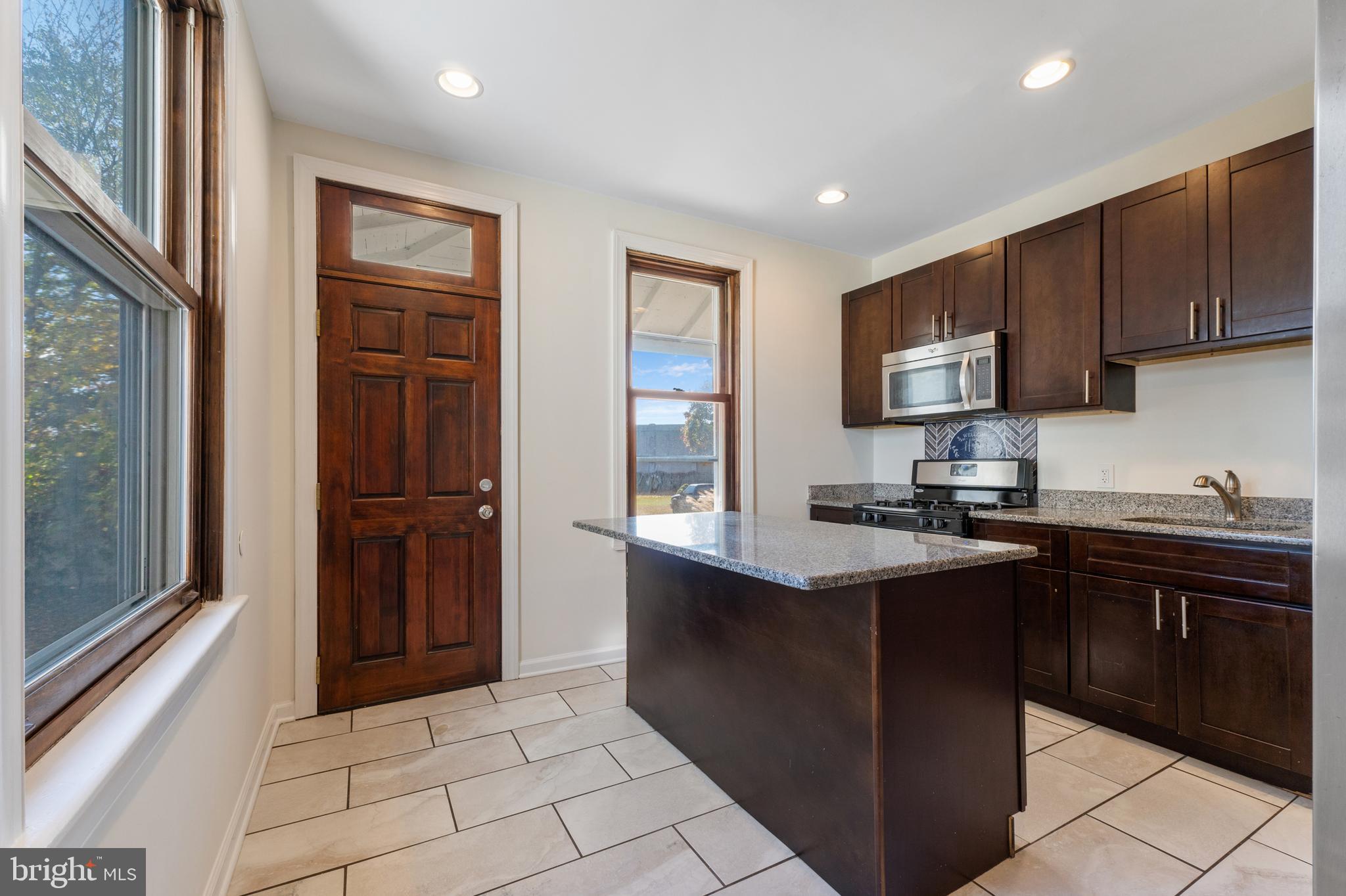 318 Seminole St