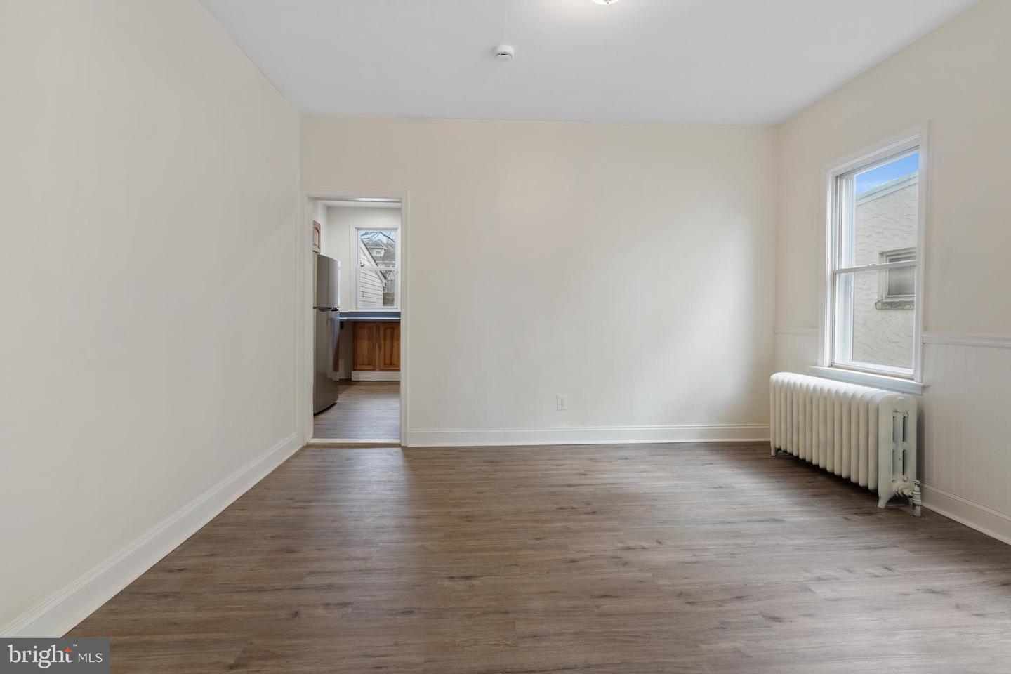 16 Ridgeway Ave