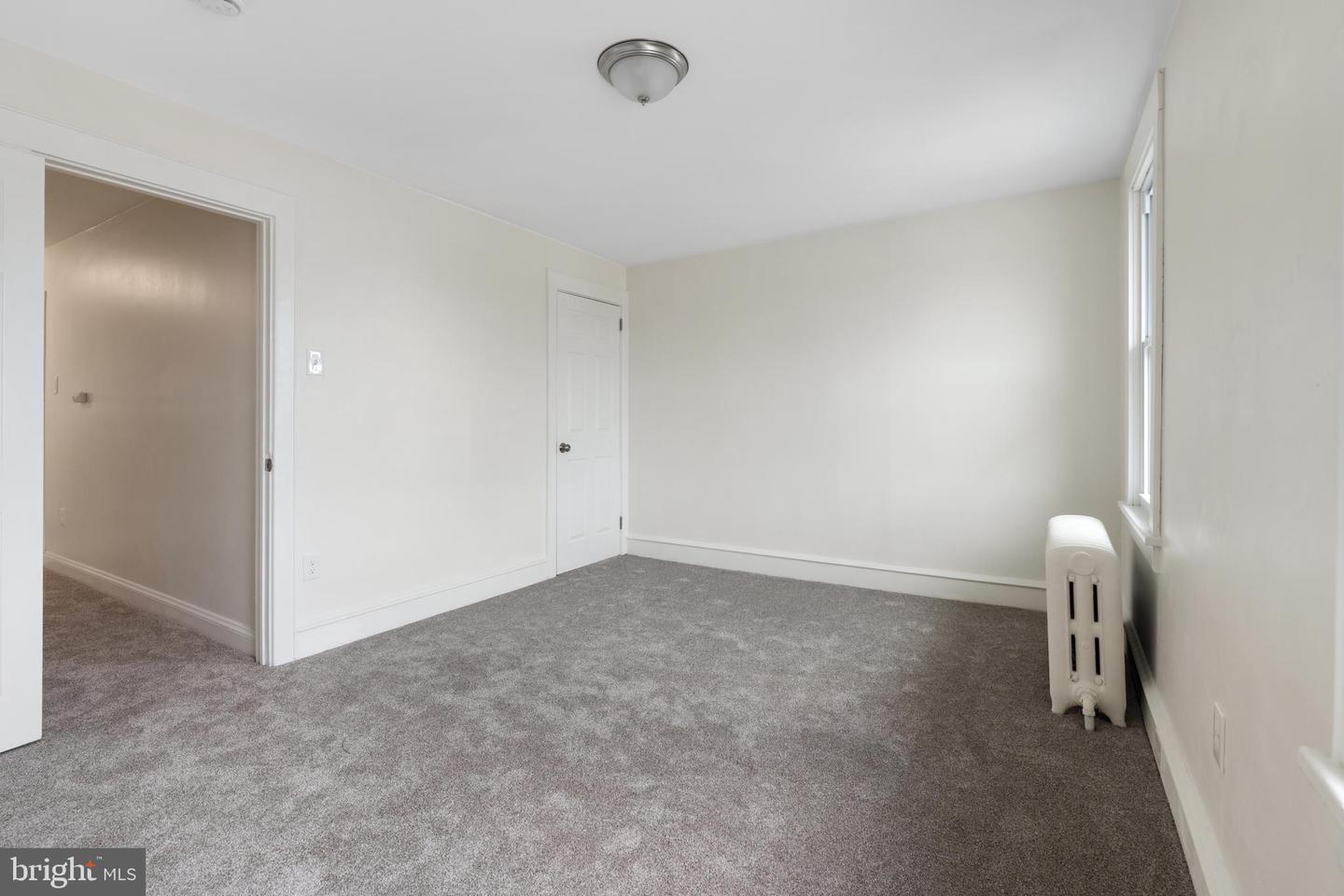 16 Ridgeway Ave