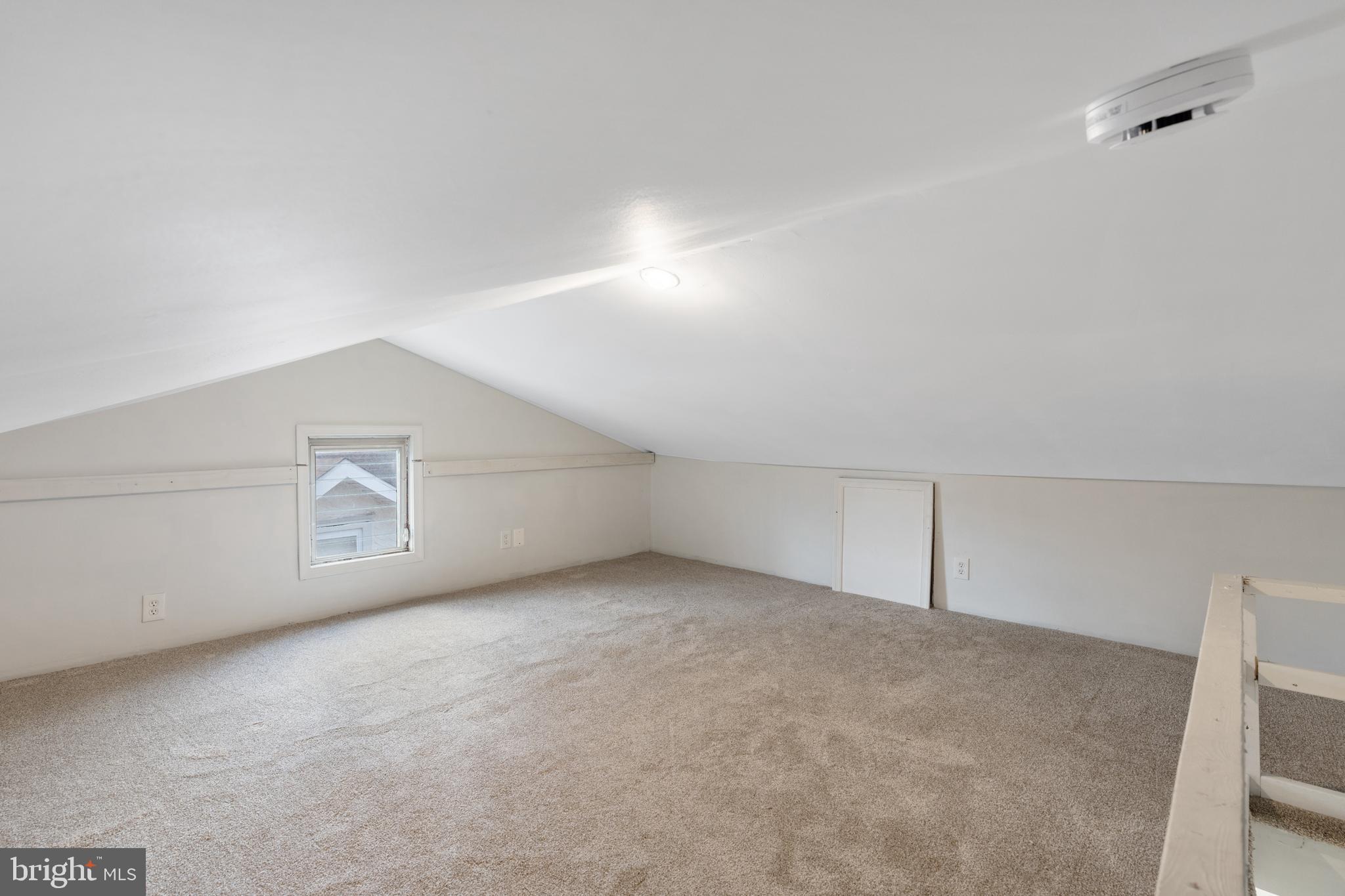 16 Ridgeway Ave