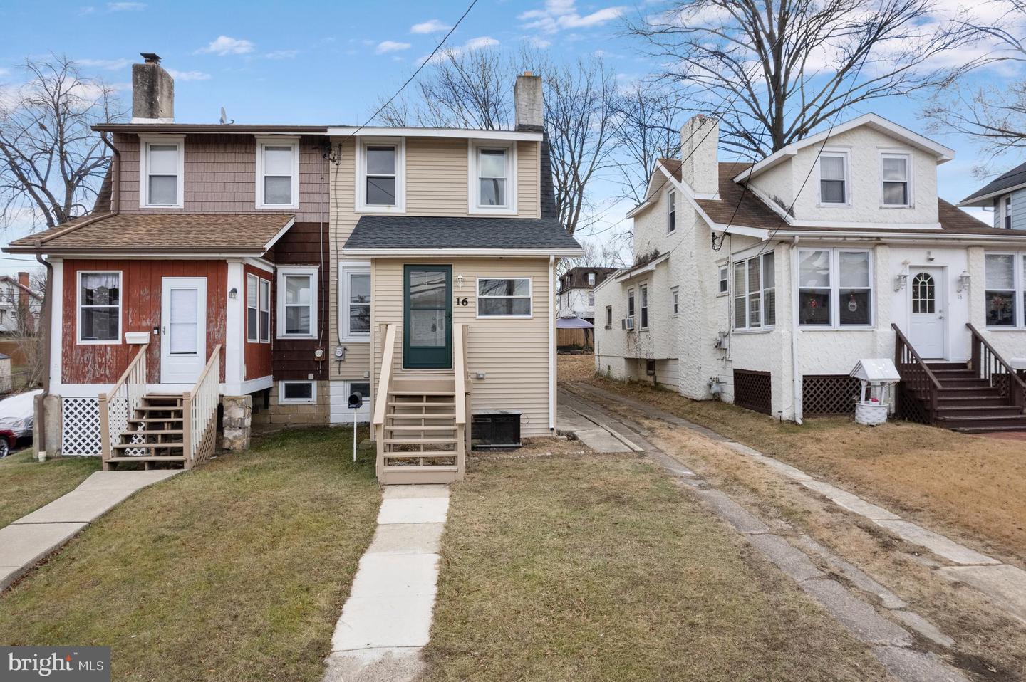 16 Ridgeway Ave