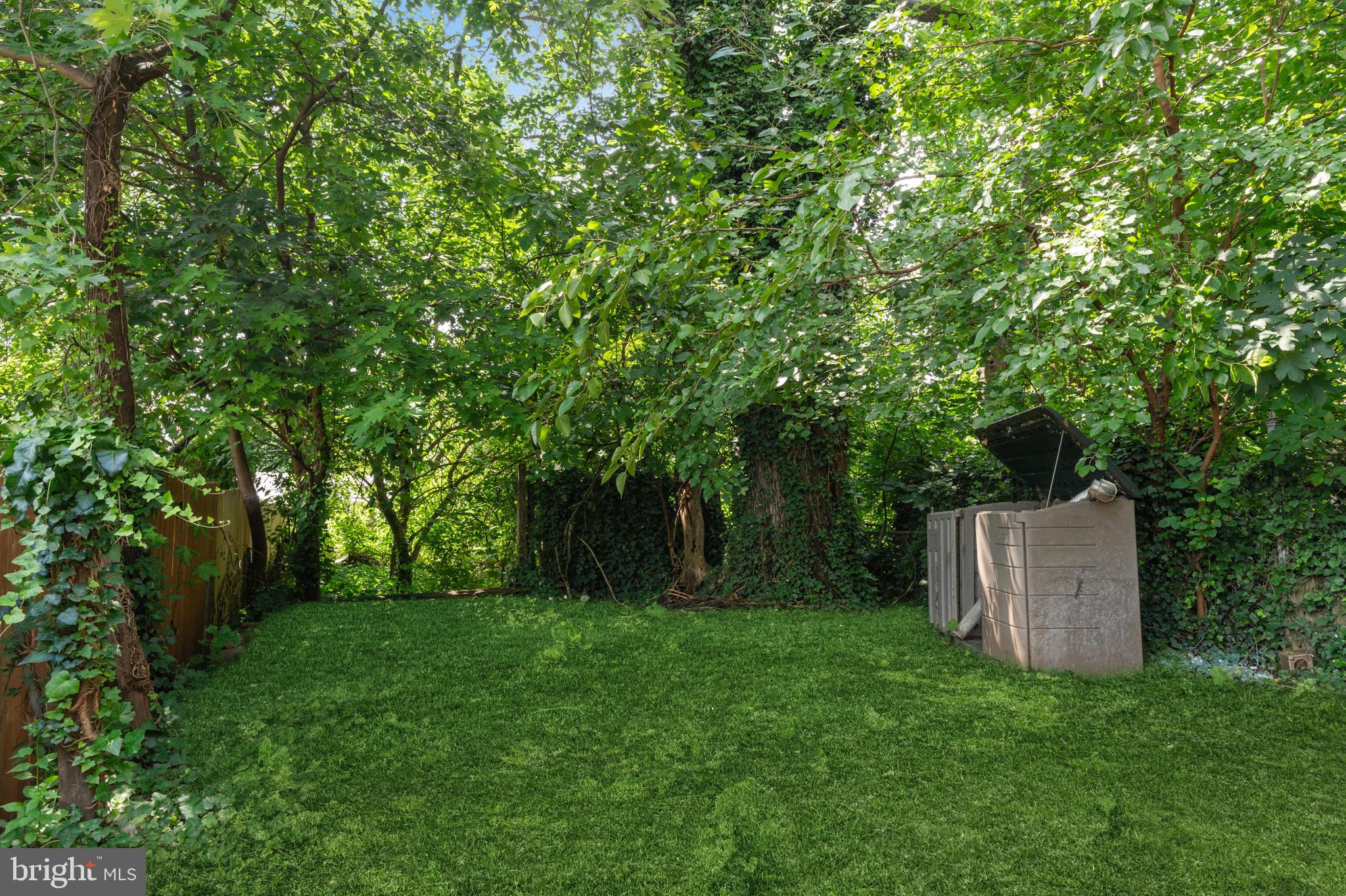 360 Edmonds Ave