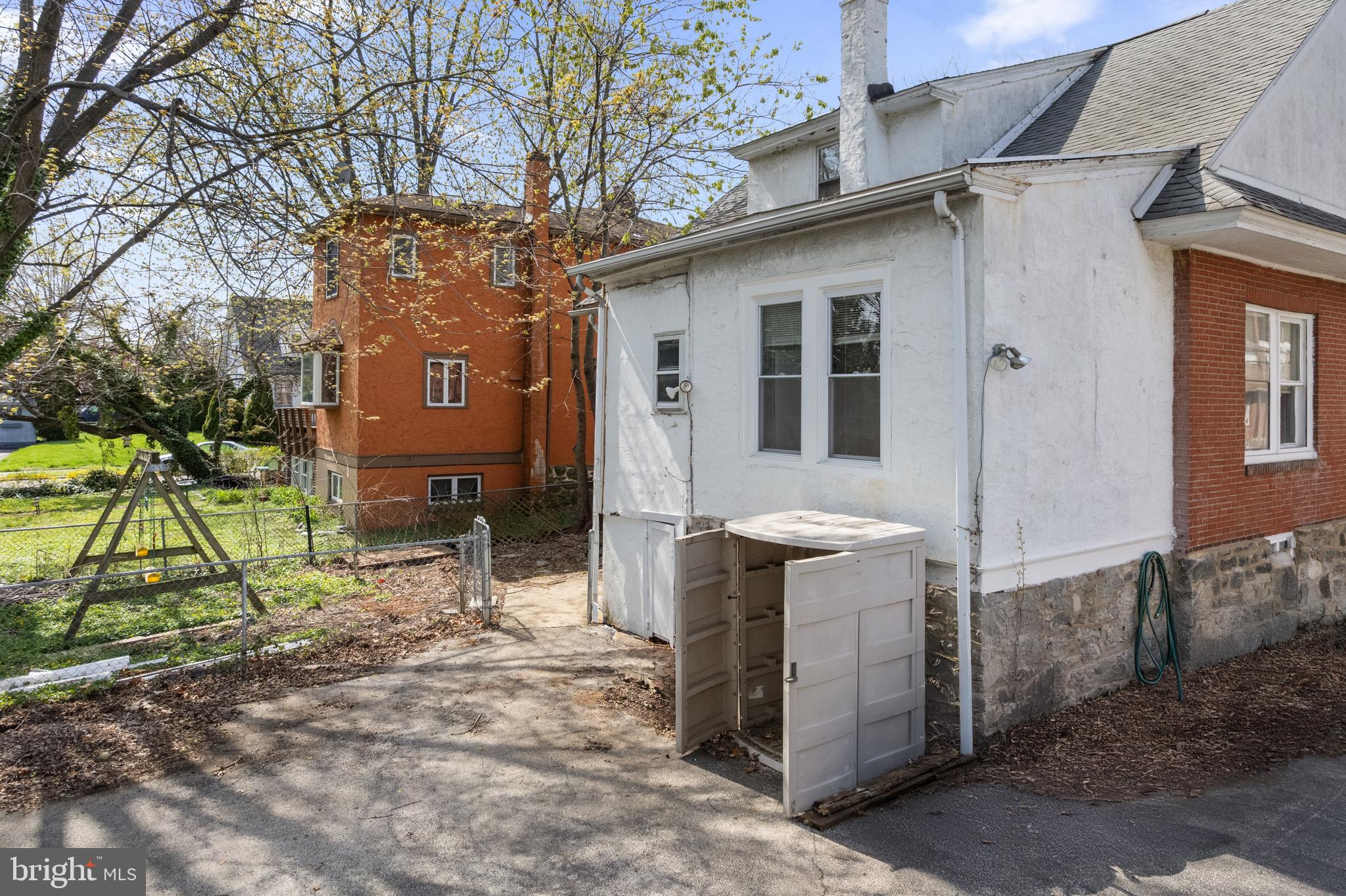 320 W Providence Rd