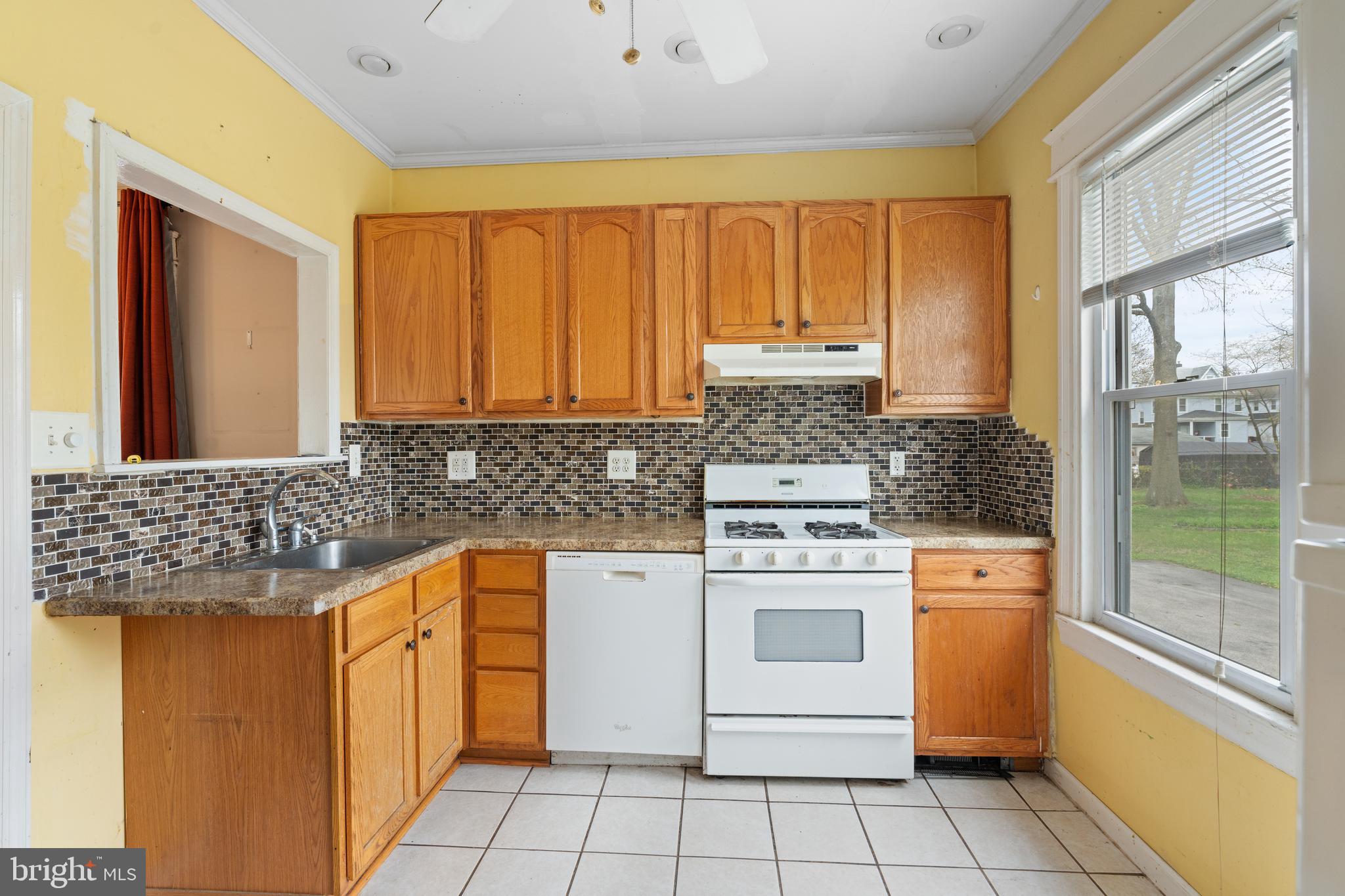320 W Providence Rd