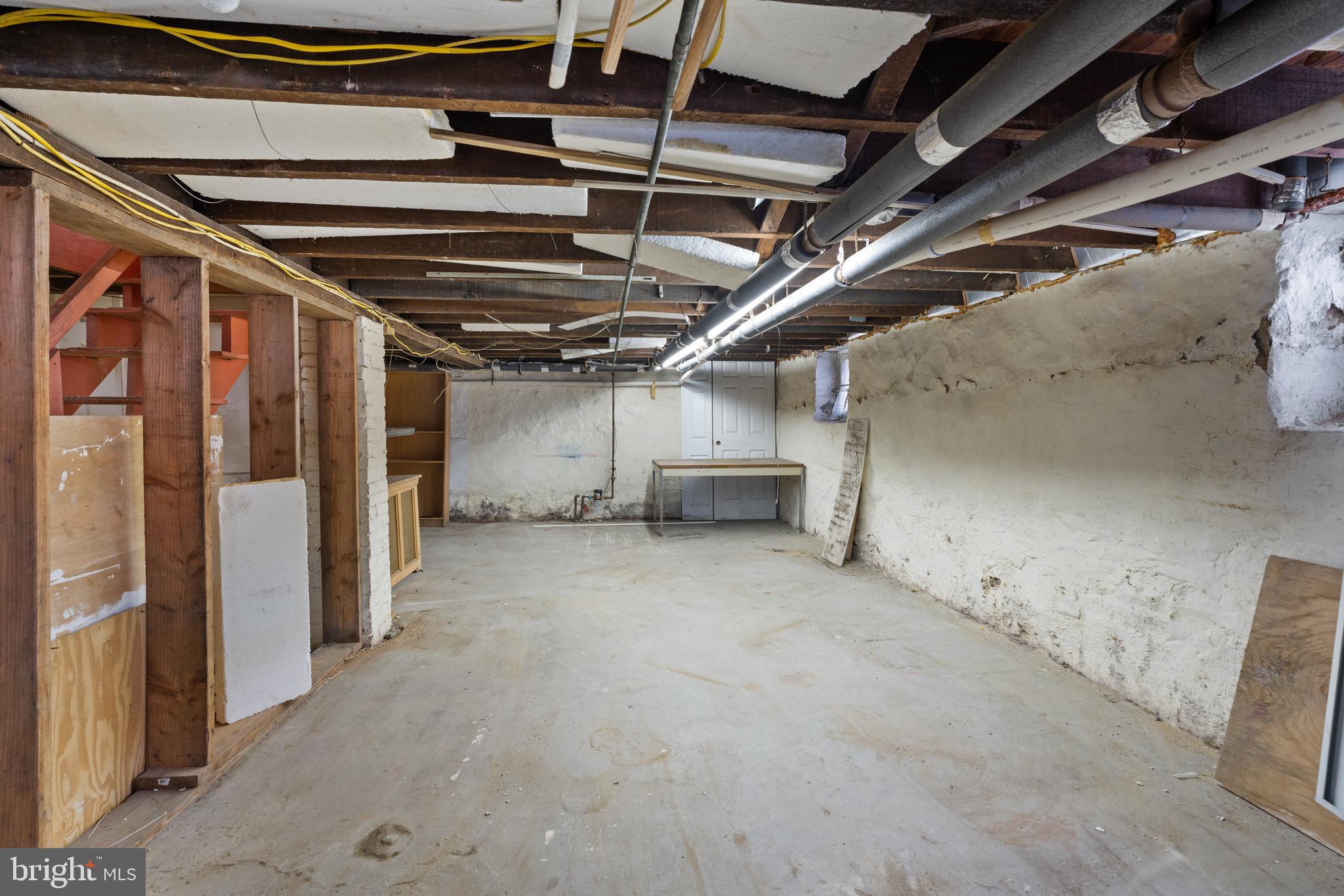 320 W Providence Rd
