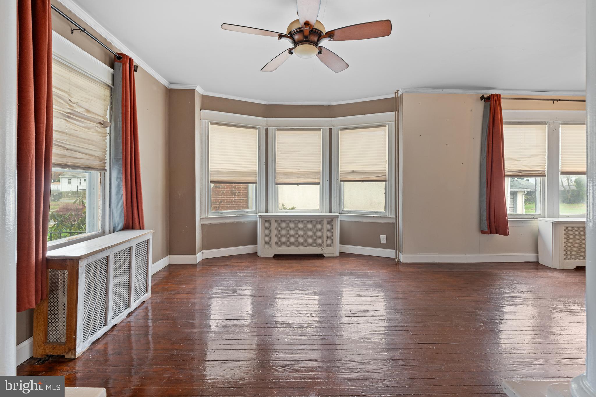 320 W Providence Rd