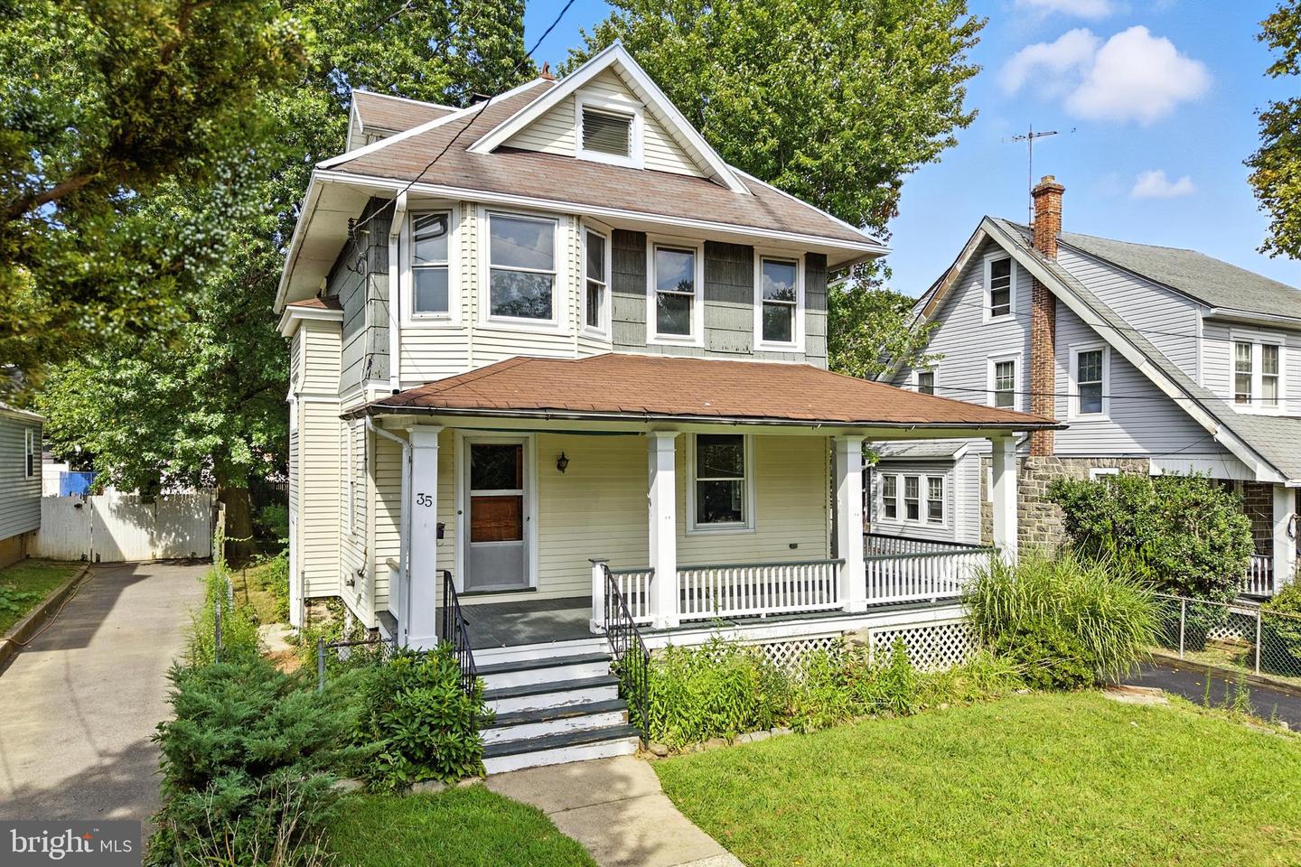 35 E Knowles Ave