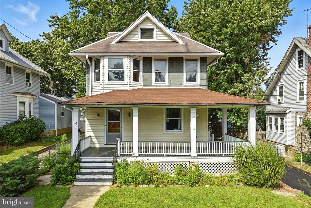 35 E Knowles Ave
