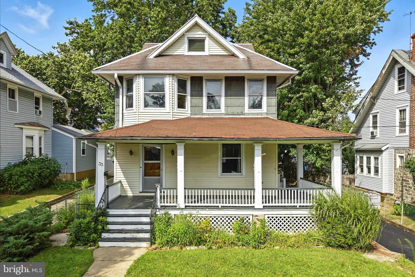 35 E Knowles Ave