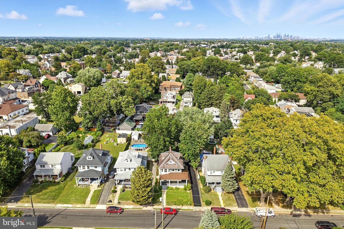 35 E Knowles Ave