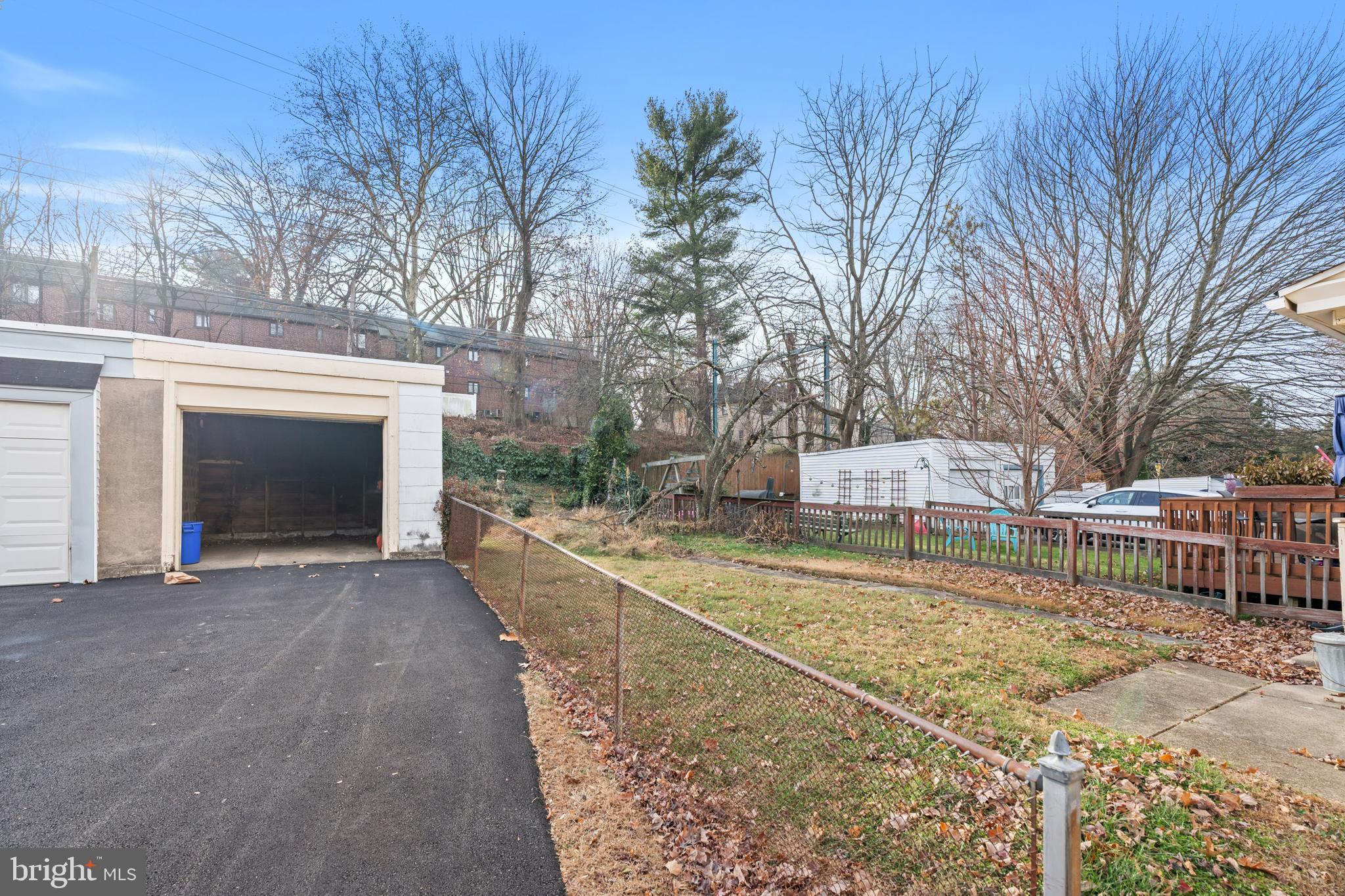 4608 WOODLAND AVENUE