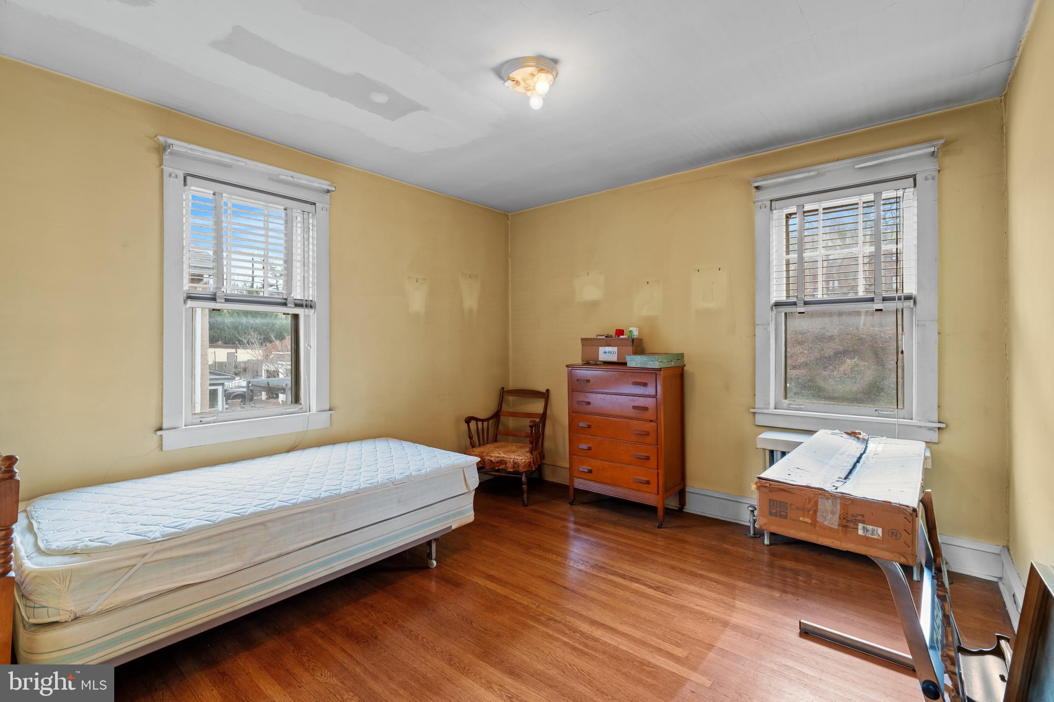 4608 WOODLAND AVENUE