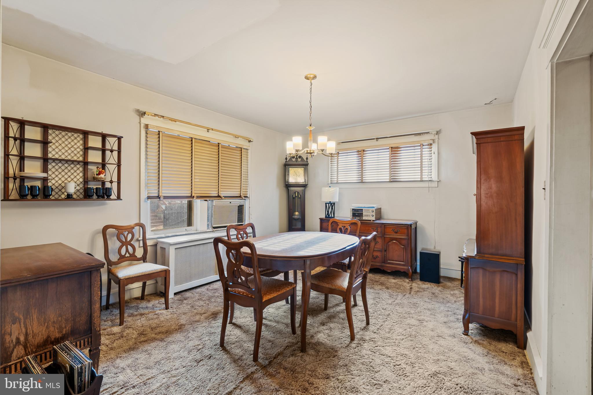 4608 WOODLAND AVENUE